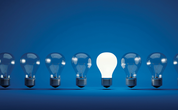 UK ban on halogen light bulbs delayed by a month
